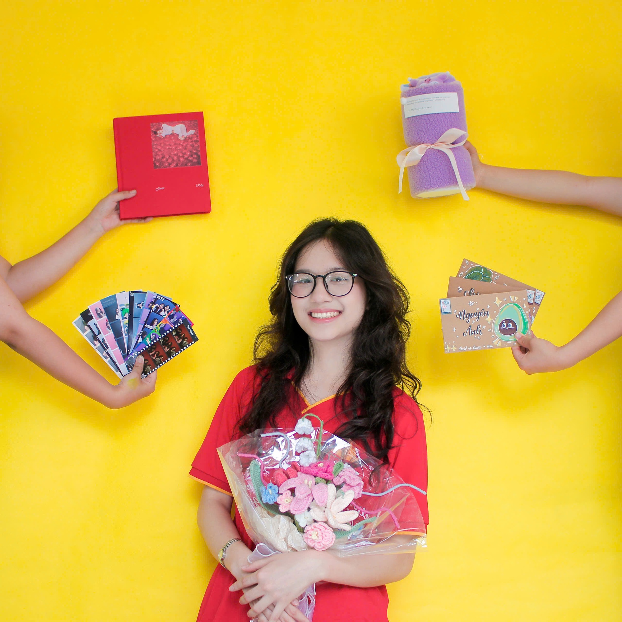 Nữ sinh 2007 đạt 9,75 Văn thuộc top cao nhất cả nước: Đạt 7.5 IELTS, theo học ngôi trường danh giá hàng đầu Thủ đô - Ảnh 1. Nữ sinh 2007 đạt 9,75 Văn thuộc top cao nhất cả nước: Đạt 7.5 IELTS, theo học ngôi trường danh giá hàng đầu Thủ đô - Ảnh 1.