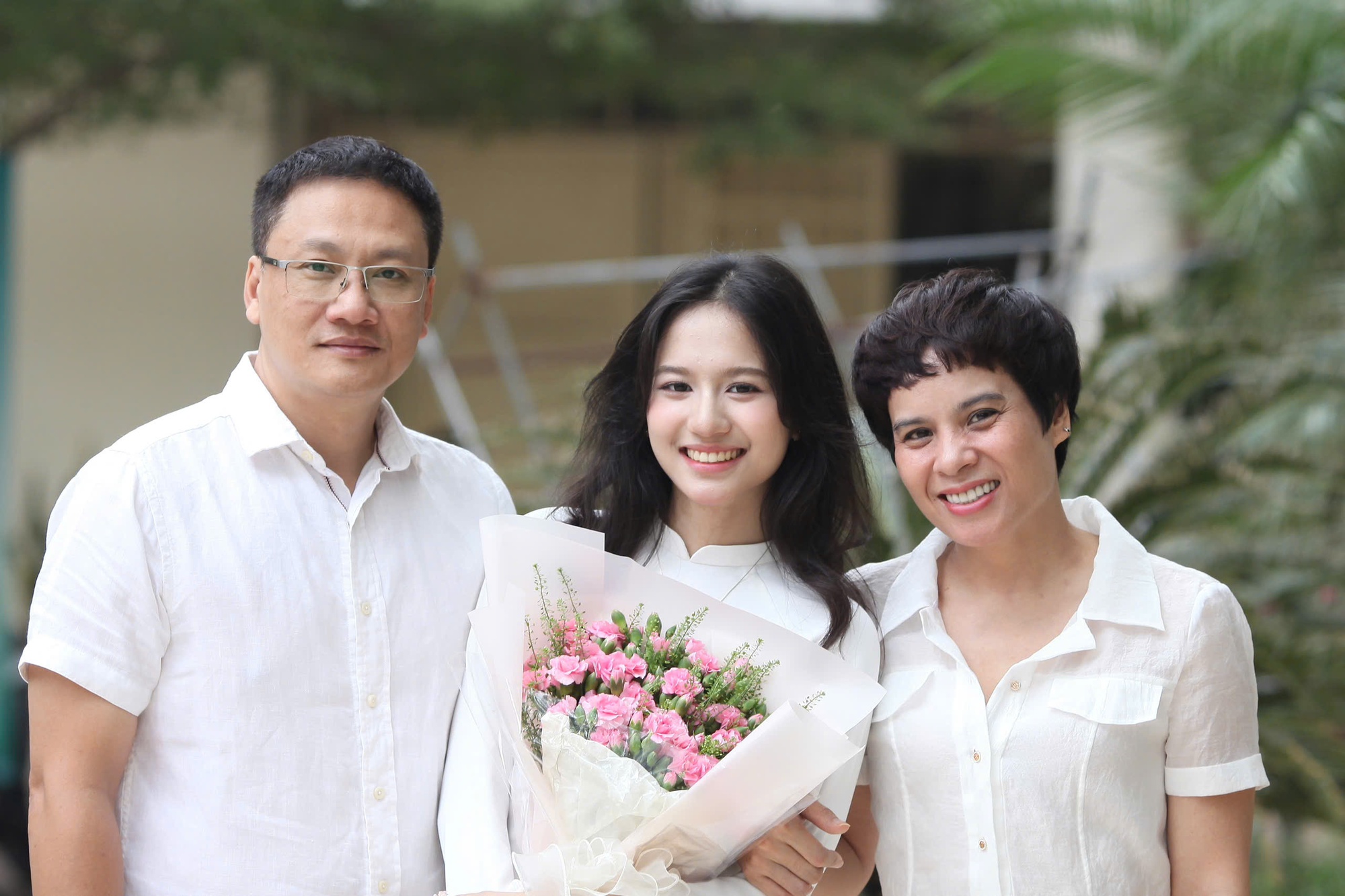Nữ sinh 2007 đạt 9,75 Văn thuộc top cao nhất cả nước: Đạt 7.5 IELTS, theo học ngôi trường danh giá hàng đầu Thủ đô - Ảnh 2. Nữ sinh 2007 đạt 9,75 Văn thuộc top cao nhất cả nước: Đạt 7.5 IELTS, theo học ngôi trường danh giá hàng đầu Thủ đô - Ảnh 2.