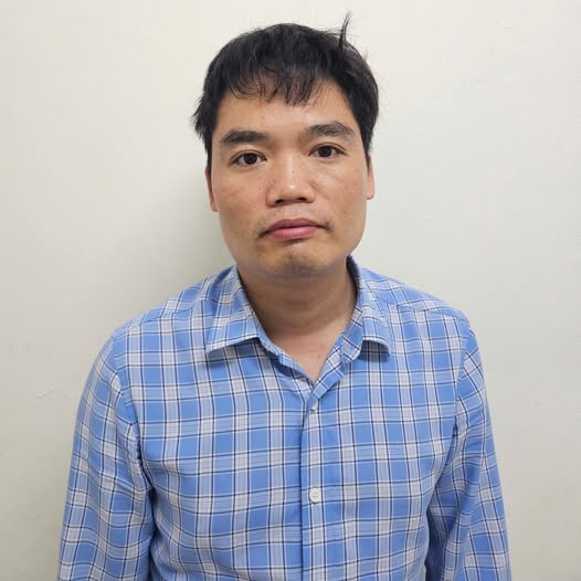 Bàng hoàng lời khai Lê Minh Giáp: Ngủ gật khi lái xe, khi tỉnh dậy hoảng loạn nên đạp nhầm chân ga - Ảnh 1.