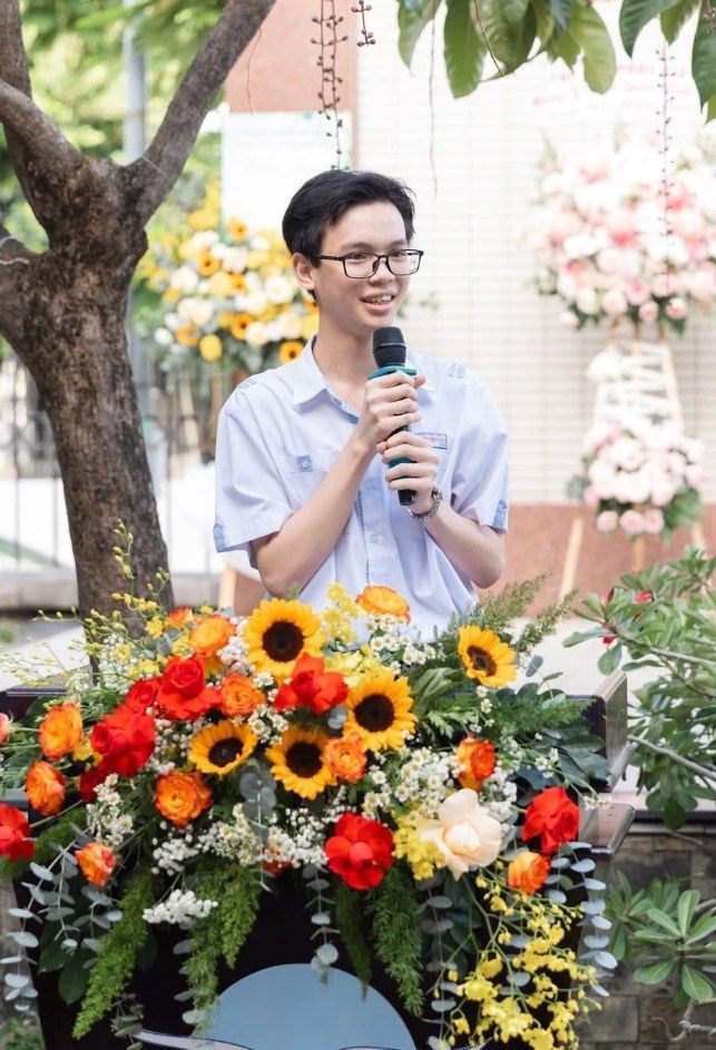 Dàn thủ khoa toàn quốc kỳ thi THPT 2025 là những ai? - Ảnh 5. Dàn thủ khoa toàn quốc kỳ thi THPT 2025 là những ai? - Ảnh 5.