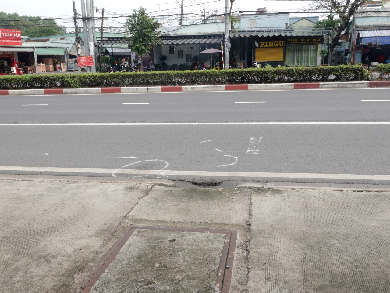 Lời kể xót xa vụ 2 vợ chồng tử vong khi chở con gái đi khám bệnh: Bé gái hoảng loạn nức nở nói "Ba mẹ con đừng có chuyện gì..." - Ảnh 3. Lời kể xót xa vụ 2 vợ chồng tử vong khi chở con gái đi khám bệnh: Bé gái hoảng loạn nức nở nói "Ba mẹ con đừng có chuyện gì..." - Ảnh 3.