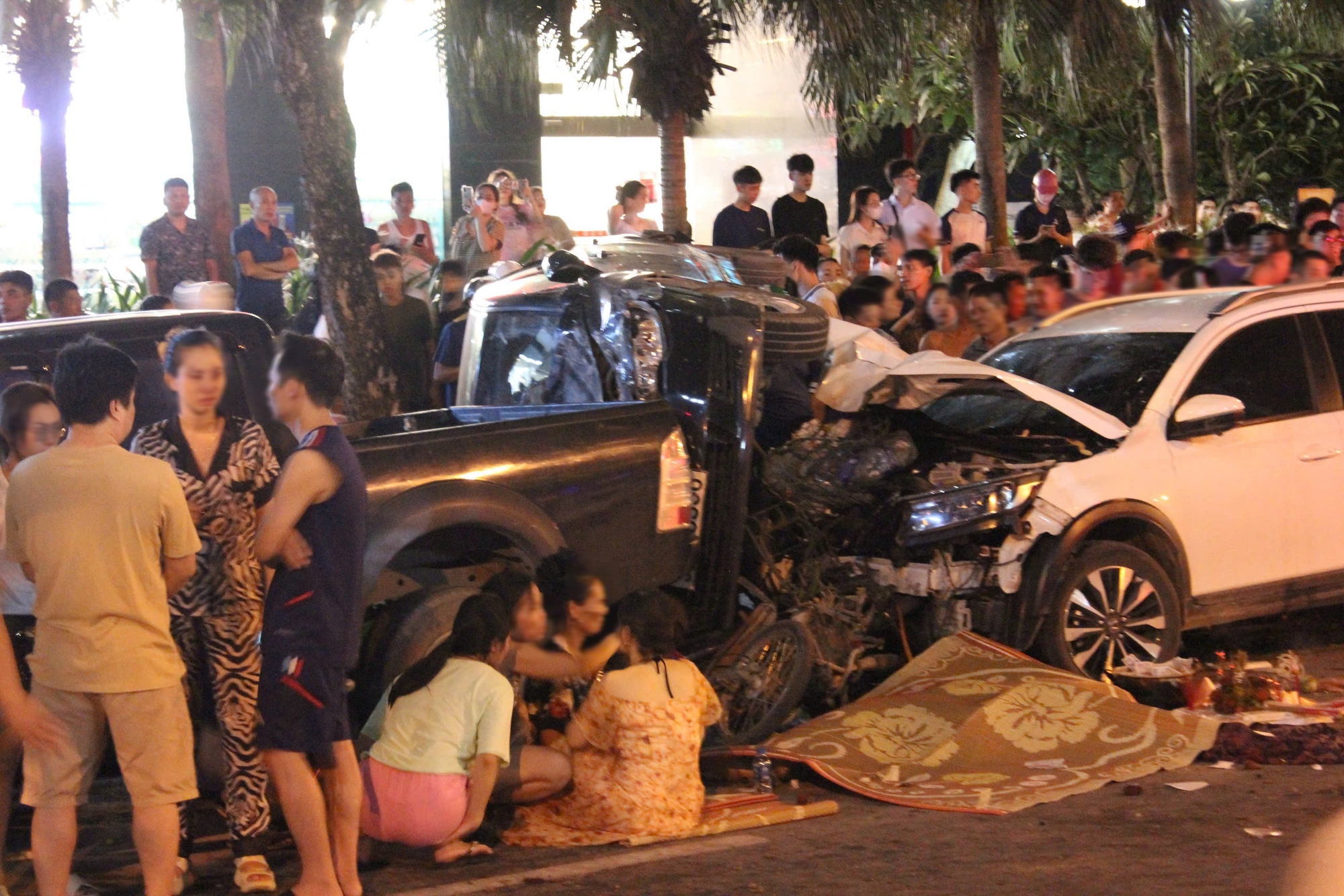 Vụ tài xế say xỉn gây tai nạn liên hoàn ở Hà Nội: Tình hình sức khỏe 2 bé nhỏ bị tông trúng hiện ra sao? - Ảnh 1.