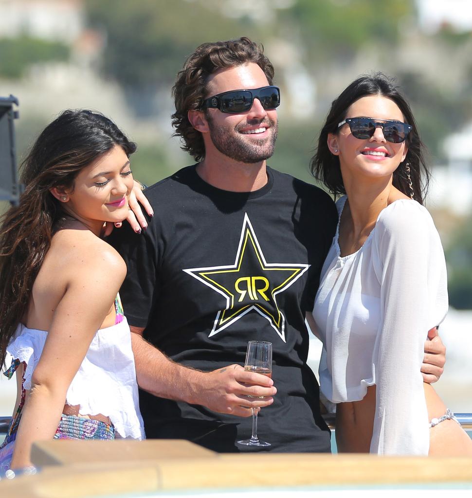 kylie-kendall-jenner-show-off-108192938b36111-1752681602356354316858-1752722102783-17527221029521509391284.jpg