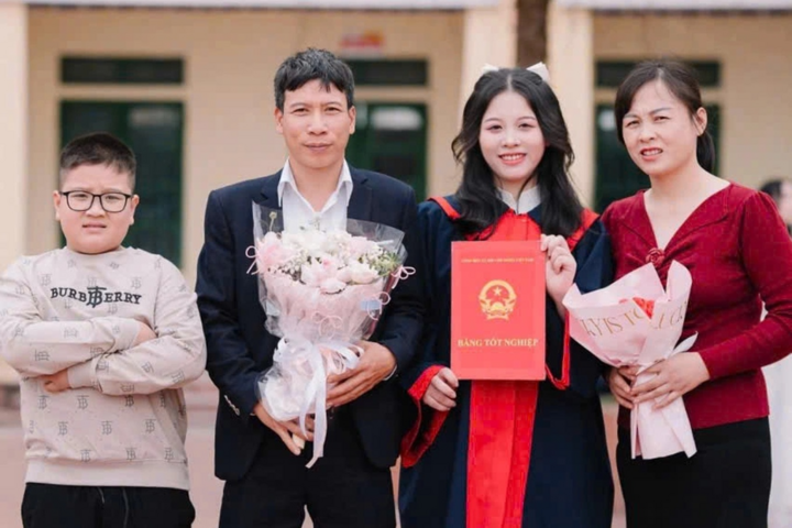 Nữ sinh trường làng giành ba điểm 10 trở thành thủ khoa toàn quốc khối A - Ảnh 2. Nữ sinh trường làng giành ba điểm 10 trở thành thủ khoa toàn quốc khối A - Ảnh 2.