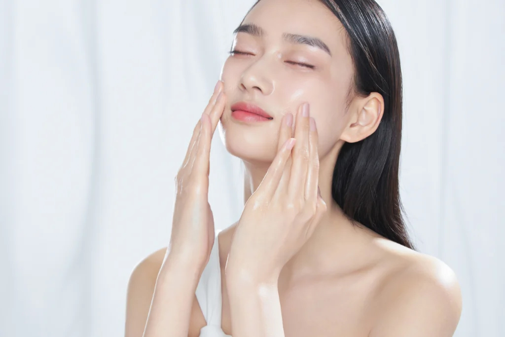Phụ nữ sau tuổi 40 uống collagen mỗi ngày: Da căng mịn bật tông, khỏe xương khớp nhưng cần lưu ý 7 điều quan trọng- Ảnh 4. Phụ nữ sau tuổi 40 uống collagen mỗi ngày: Da căng mịn bật tông, khỏe xương khớp nhưng cần lưu ý 7 điều quan trọng- Ảnh 4.