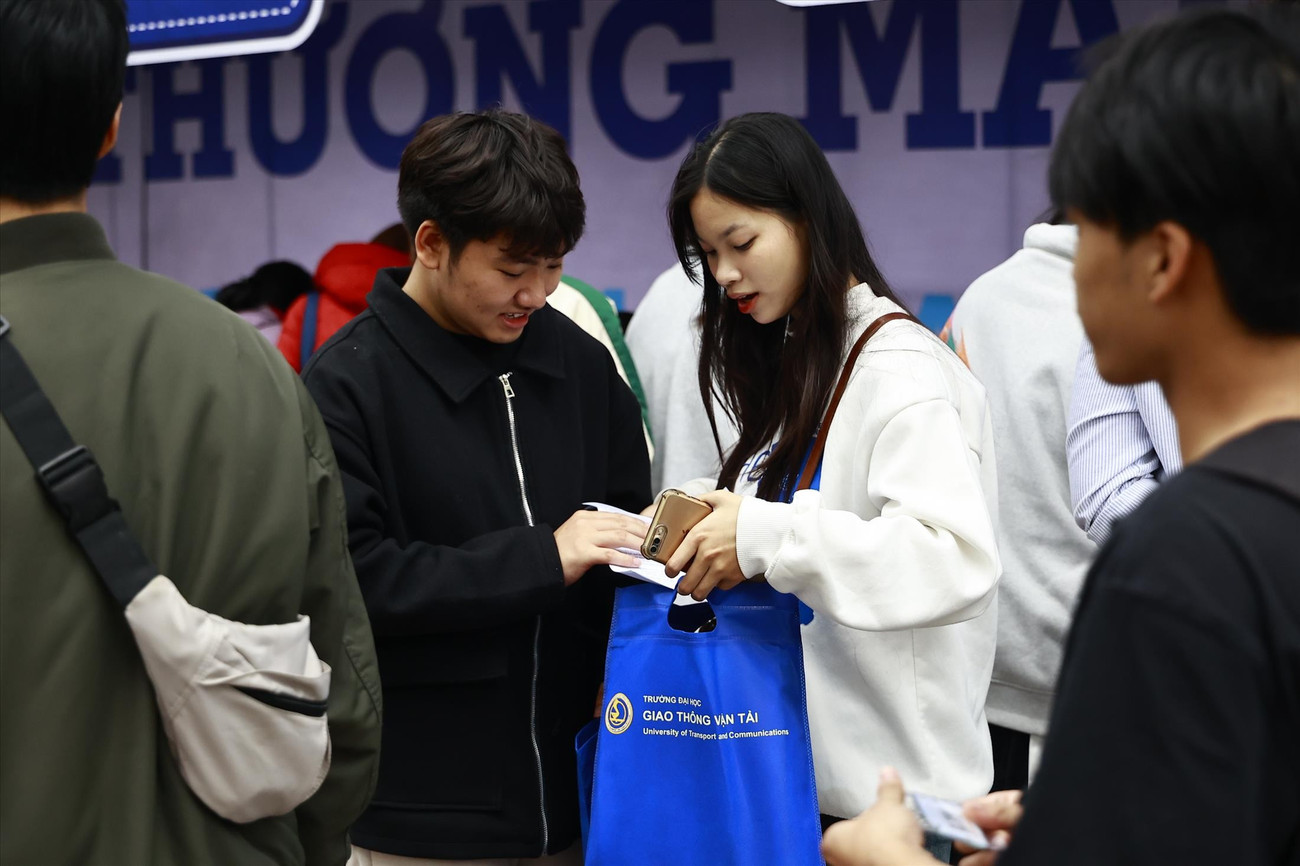 Tuyển sinh ĐH năm 2025: Bí quyết đăng ký xét tuyển - Ảnh 2. Tuyển sinh ĐH năm 2025: Bí quyết đăng ký xét tuyển - Ảnh 2.
