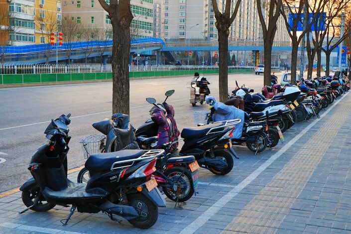 Cả nghìn người sống trong chung cư thì sạc xe điện mỗi ngày thế nào: Trung Quốc giải bài toán này như sau - Ảnh 1. Cả nghìn người sống trong chung cư thì sạc xe điện mỗi ngày thế nào: Trung Quốc giải bài toán này như sau - Ảnh 1.