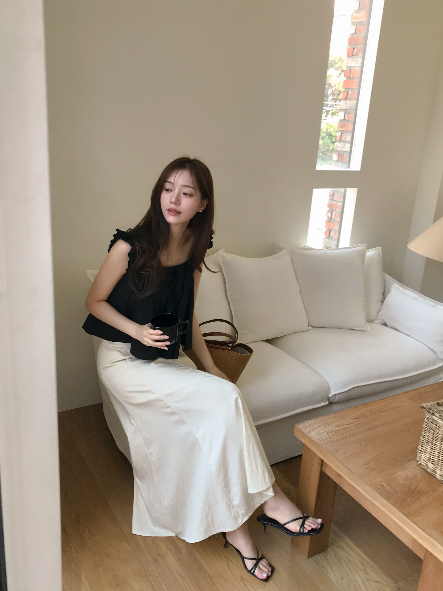Kiểu chân váy đơn giản mà giờ đi đâu cũng gặp, cứ mặc lên là sang xịn mịn miễn bàn - Ảnh 7.