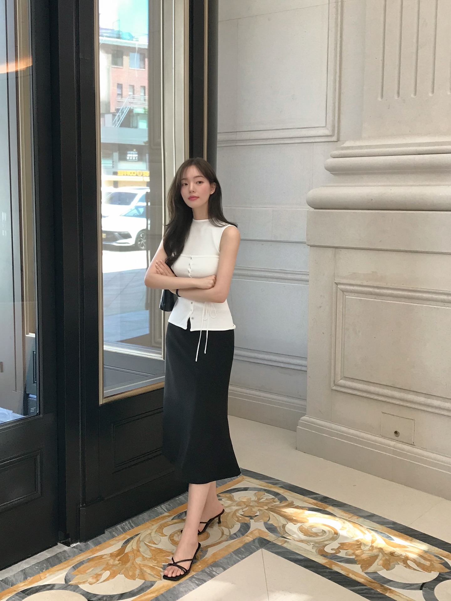 Kiểu chân váy đơn giản mà giờ đi đâu cũng gặp, cứ mặc lên là sang xịn mịn miễn bàn - Ảnh 10.