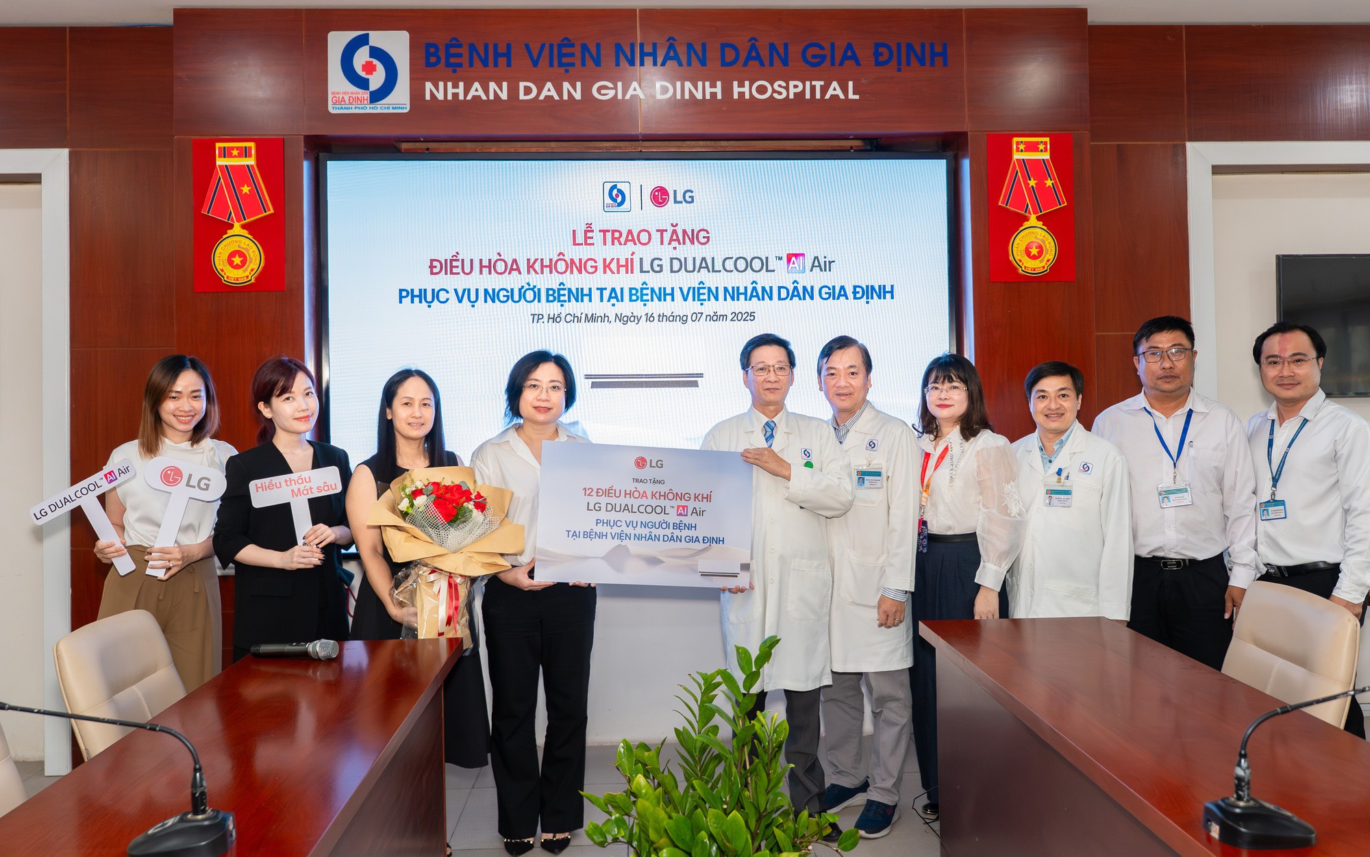 LG Electronics Việt Nam đồng hành cùng Bệnh viện Nhân dân Gia Định, góp phần nâng cao chất lượng khám, chữa bệnh- Ảnh 2. LG Electronics Việt Nam đồng hành cùng Bệnh viện Nhân dân Gia Định, góp phần nâng cao chất lượng khám, chữa bệnh- Ảnh 2.