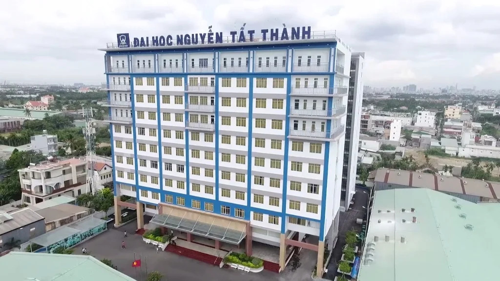 CẬP NHẬT: Loạt trường ĐH công bố điểm sàn thi tốt nghiệp THPT 2025, cao nhất 24 kèm điều kiện phải đạt 8 điểm Toán - Ảnh 3. CẬP NHẬT: Loạt trường ĐH công bố điểm sàn thi tốt nghiệp THPT 2025, cao nhất 24 kèm điều kiện phải đạt 8 điểm Toán - Ảnh 3.