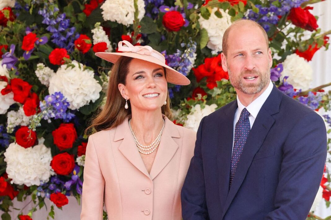 Thân vương William và Vương phi Kate gửi lời chúc ngọt ngào mừng sinh nhật Vương hậu Camilla- Ảnh 1. Thân vương William và Vương phi Kate gửi lời chúc ngọt ngào mừng sinh nhật Vương hậu Camilla- Ảnh 1.