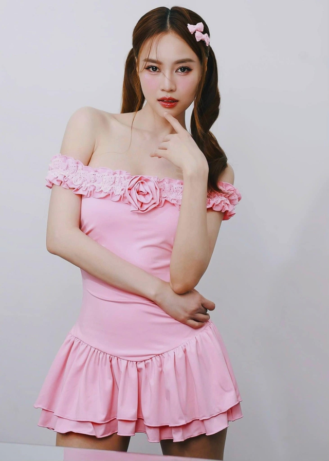 Ninh Dương Lan Ngọc làm được gì sau 2 tháng du học Úc chóng vánh kì lạ? - Ảnh 1. Ninh Dương Lan Ngọc làm được gì sau 2 tháng du học Úc chóng vánh kì lạ? - Ảnh 1.