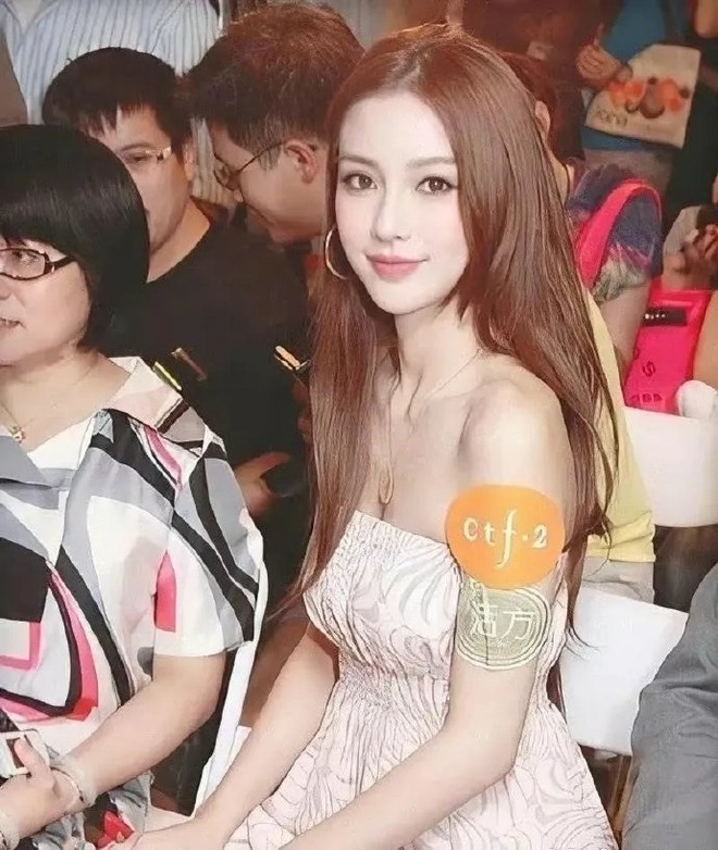 Angelababy: Từ mẫu teen thành nàng thơ Dior, biểu tượng nhan sắc vượt thị phi và lần trở lại ngoạn mục hậu Angelababy: Từ mẫu teen thành nàng thơ Dior, biểu tượng nhan sắc vượt thị phi và lần trở lại ngoạn mục hậu