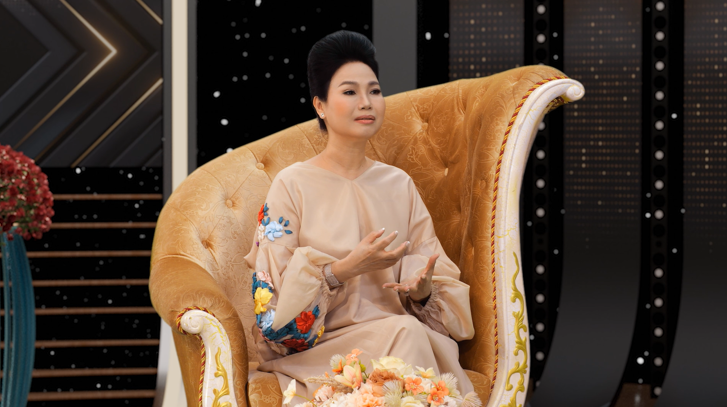 Nữ ca sĩ bị đồn tai biến qua đời: &quot;Tôi cầm 5 triệu về nhà mà run rẩy&quot;- Ảnh 1.