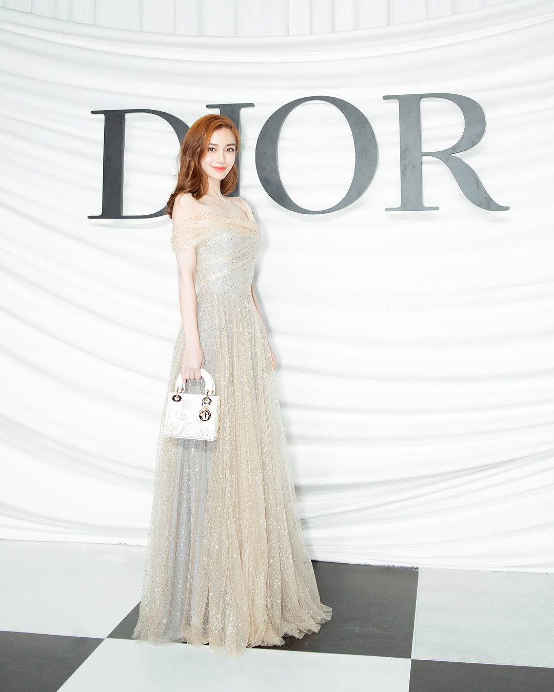 Angelababy: Từ mẫu teen thành nàng thơ Dior, biểu tượng nhan sắc vượt thị phi và lần trở lại ngoạn mục hậu Angelababy: Từ mẫu teen thành nàng thơ Dior, biểu tượng nhan sắc vượt thị phi và lần trở lại ngoạn mục hậu