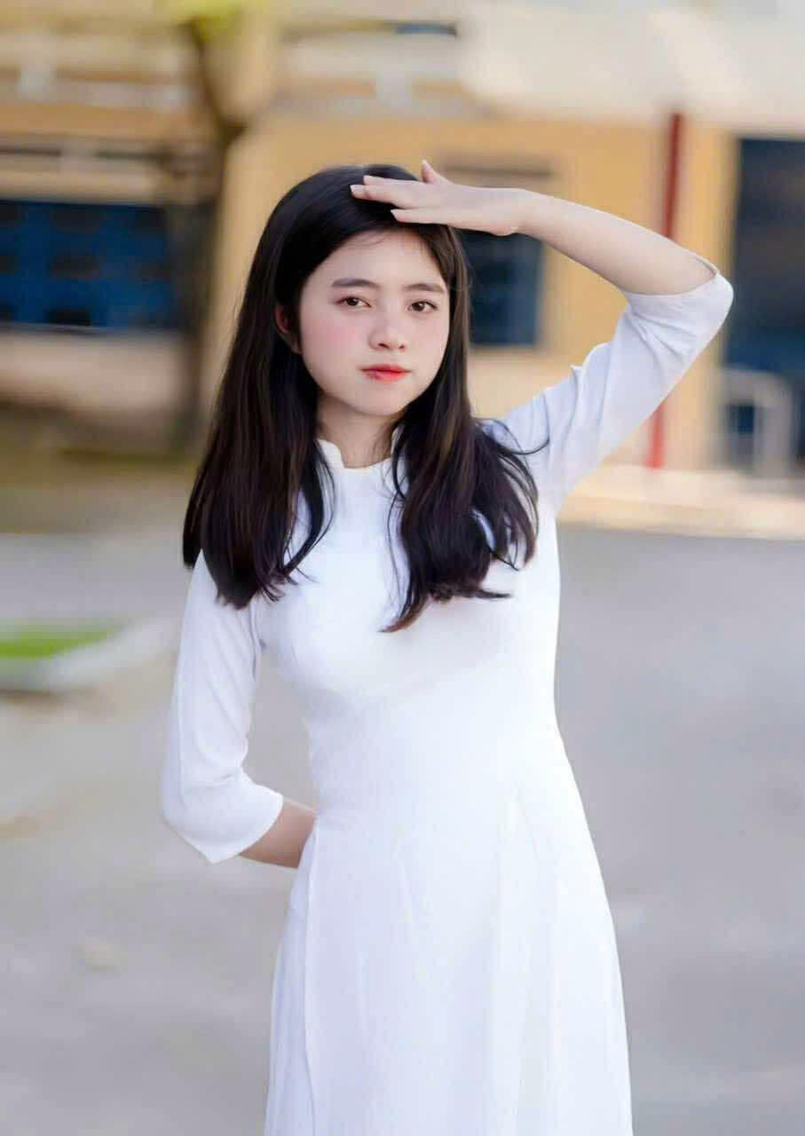 Nữ sinh mồ côi ở Đà Nẵng đạt 29 điểm khối C00 mơ thành cô giáo dạy Văn - Ảnh 1.