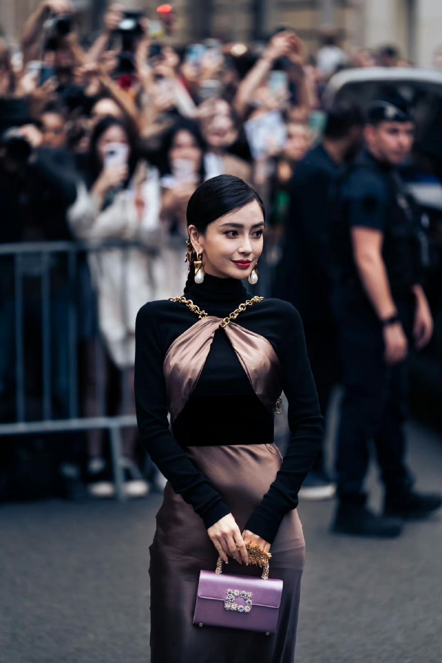 Angelababy: Từ mẫu teen thành nàng thơ Dior, biểu tượng nhan sắc vượt thị phi và lần trở lại ngoạn mục hậu Angelababy: Từ mẫu teen thành nàng thơ Dior, biểu tượng nhan sắc vượt thị phi và lần trở lại ngoạn mục hậu