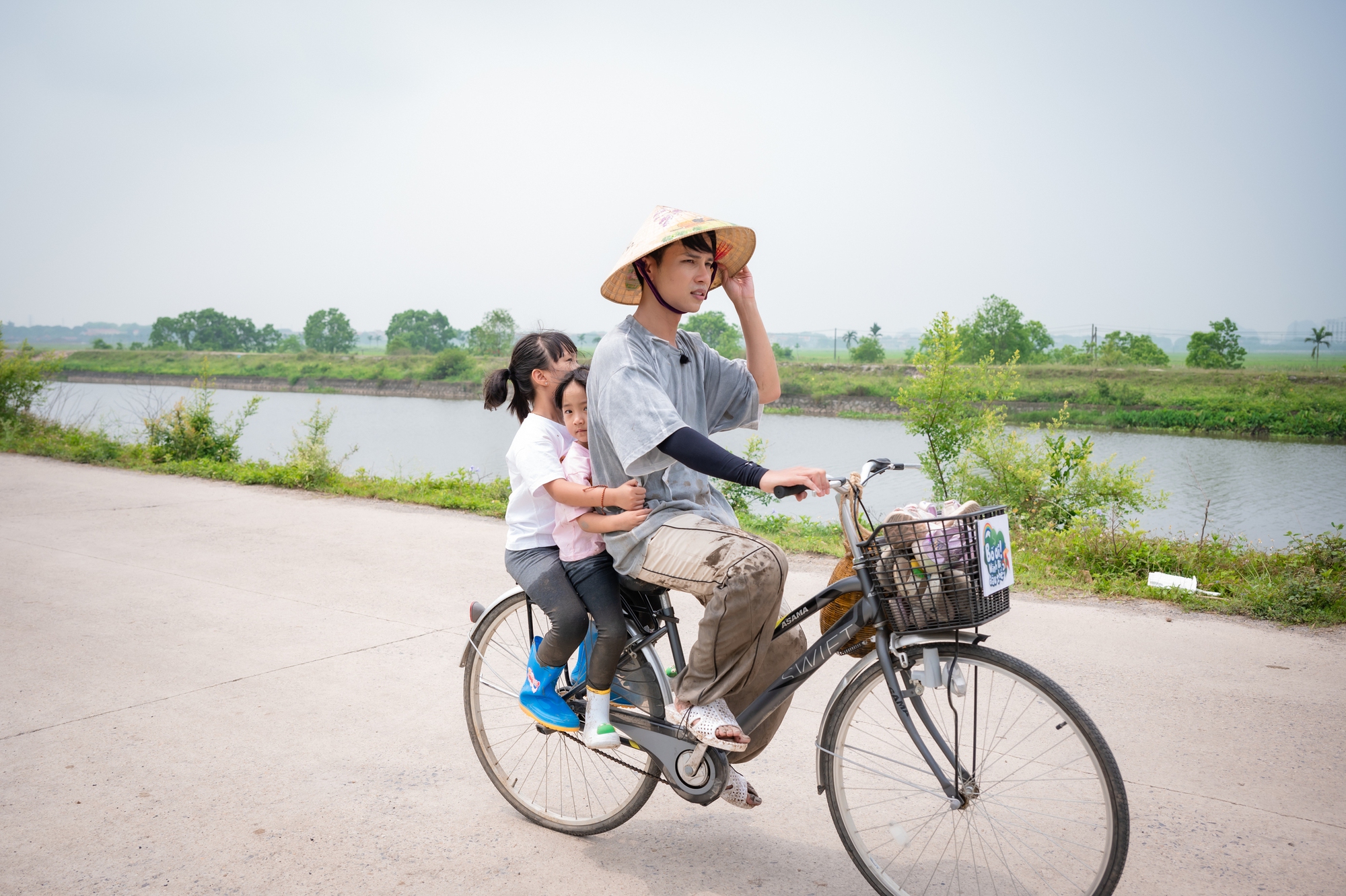 2 bình rượu mơ bất ngờ 2 bình rượu mơ bất ngờ