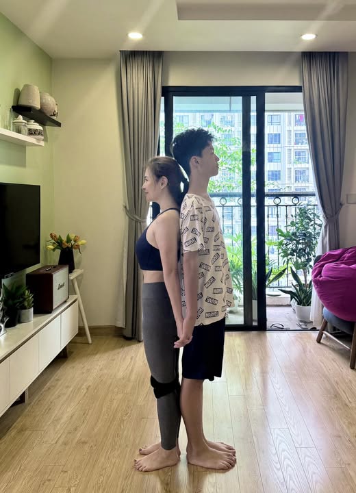Con trai MC Đan Lê cao vọt 13cm chỉ sau 1 năm: Tiết lộ cách đơn giản bố mẹ nên làm mỗi mùa hè để con lớn vượt trội - Ảnh 1.