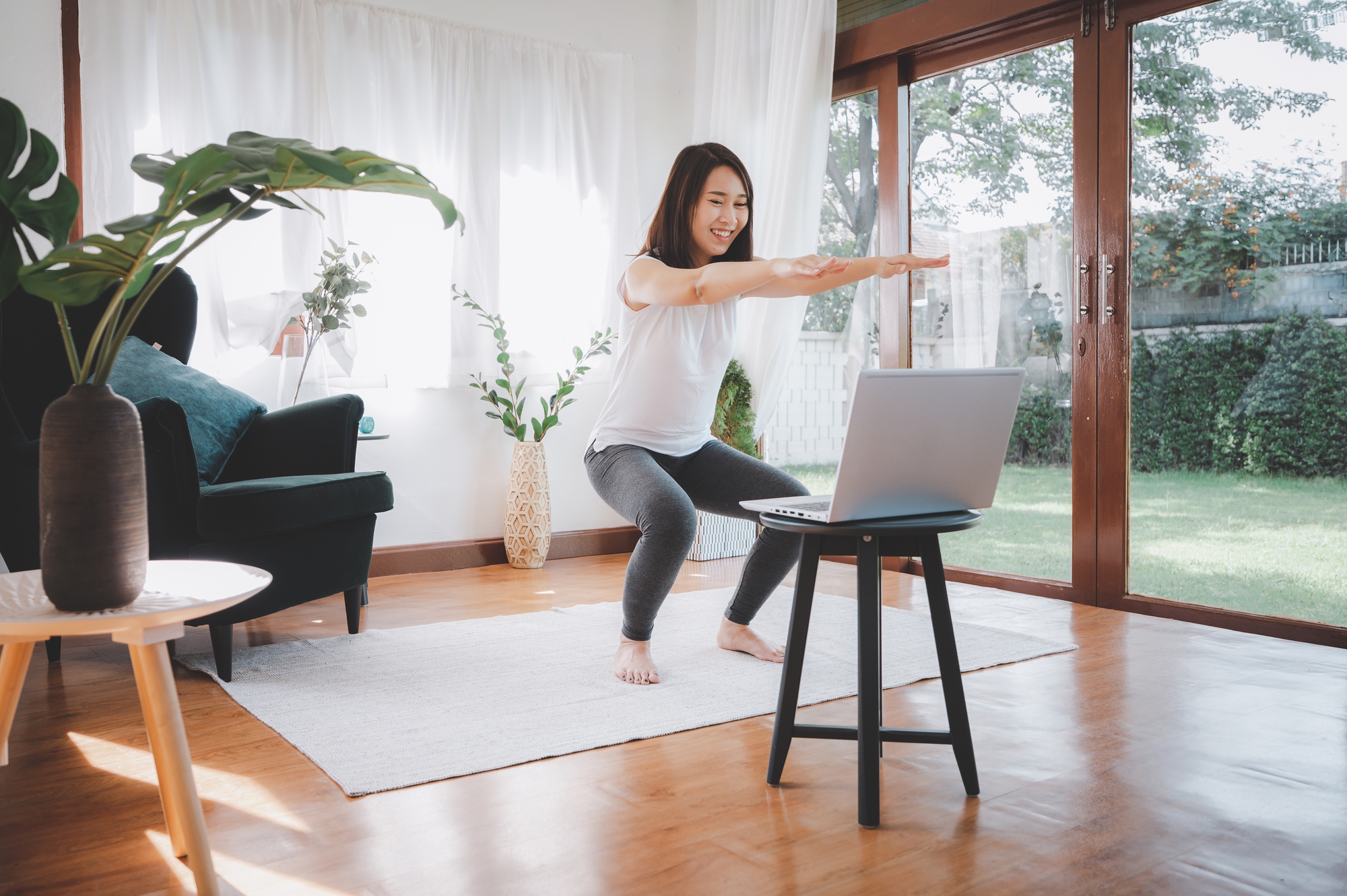 40 tuổi, tôi chăm tập 3 bài tập cân bằng mỗi sáng: Sau 7 ngày cơ thể thay đổi không ngờ, khuyên mọi người nên làm theo- Ảnh 1.