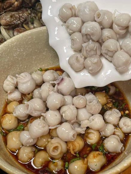 thu-xua-bi-vut-bo-khong-ai-an-nay-thanh-dac-san-dan-pho-thich-me-200000-dong-kg4-1751344038502499741692-1751434990950-17514349910161432980521.jpg