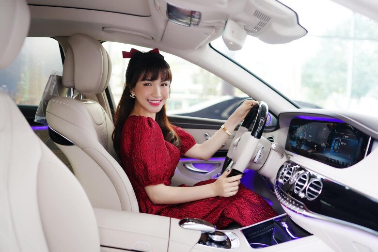 y-nhan-viet-que-bac-bling-hoa-minzy-lam-me-don-than-giau-co-trang-nhung-sap-sinh-con-thu-3-o-57-1741151906-138-width780height520-1751447572213-17514475773541756587923.jpg