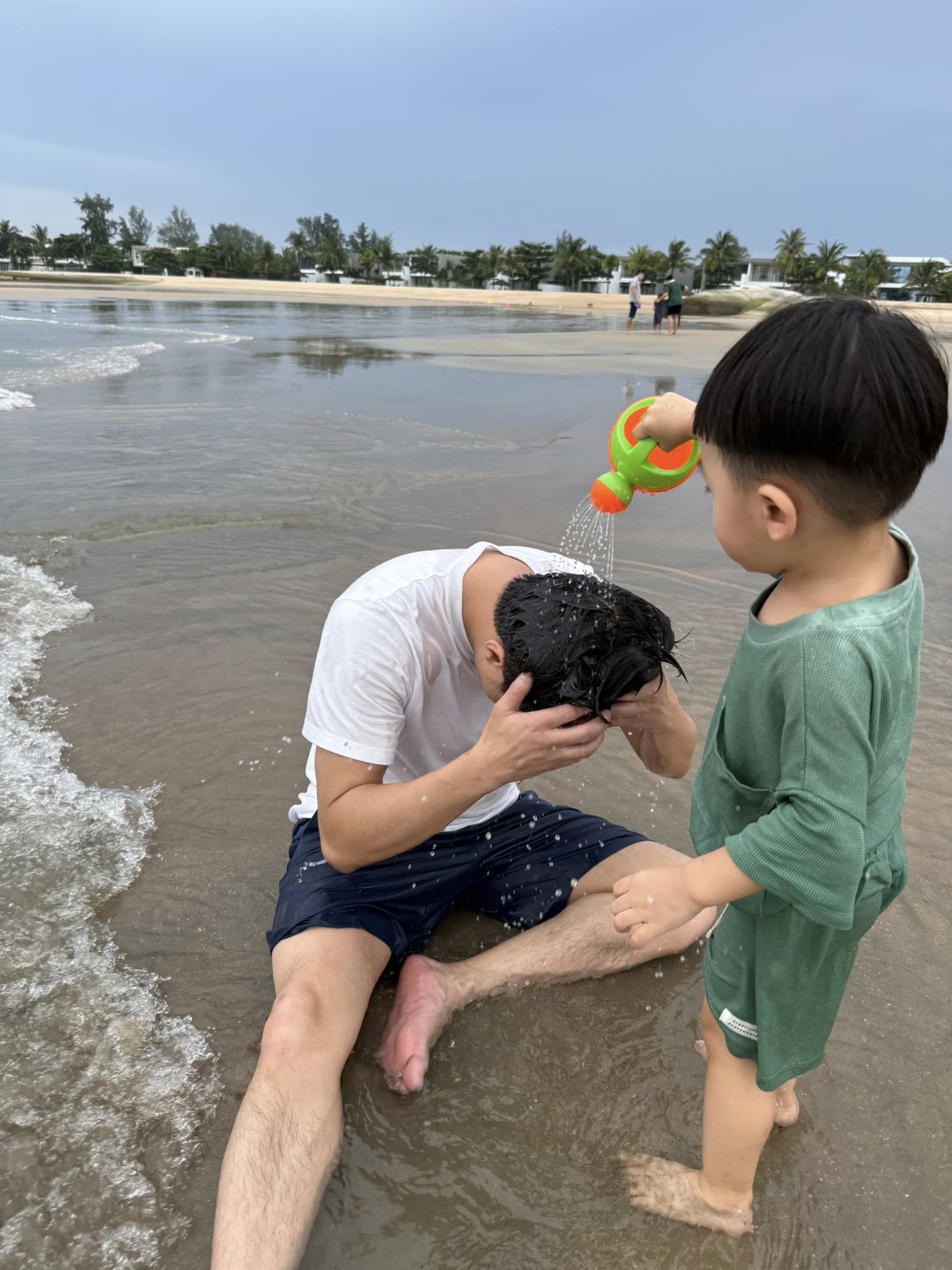 Cường Đô la đăng chục tấm ảnh, một người phải thốt lên: Không quen biết nhưng quá ngưỡng mộ lối sống, cách làm cha của anh - Ảnh 3. Cường Đô la đăng chục tấm ảnh, một người phải thốt lên: Không quen biết nhưng quá ngưỡng mộ lối sống, cách làm cha của anh - Ảnh 3.