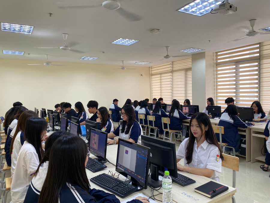 Ngôi trường hơn 450 tỷ của thủ khoa xinh nhất mùa thi tốt nghiệp THPT 2025: &quot;Đỉnh&quot; từ cơ sở vật chất đến chất lượng giáo dục - Ảnh 6.