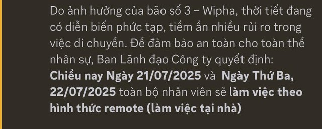 Hà Nội trước giờ bão số 3: Nhiều công ty cho nhân viên làm online, dân văn phòng tranh thủ tan làm sớm né mưa giông - Ảnh 4. Hà Nội trước giờ bão số 3: Nhiều công ty cho nhân viên làm online, dân văn phòng tranh thủ tan làm sớm né mưa giông - Ảnh 4.
