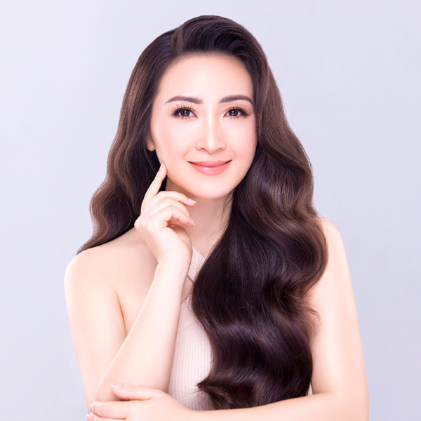 "Hoa hậu màn ảnh Việt" có con trai cực phẩm: Đã điển trai còn học giỏi, toàn làm việc cùng sao "khủng" - Ảnh 1. "Hoa hậu màn ảnh Việt" có con trai cực phẩm: Đã điển trai còn học giỏi, toàn làm việc cùng sao "khủng" - Ảnh 1.
