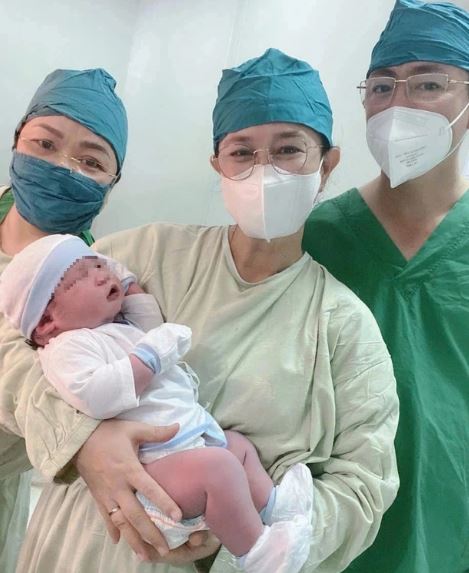 Bé trai nặng 5,8 kg chào đời ở Cà Mau - Ảnh 1. Bé trai nặng 5,8 kg chào đời ở Cà Mau - Ảnh 1.