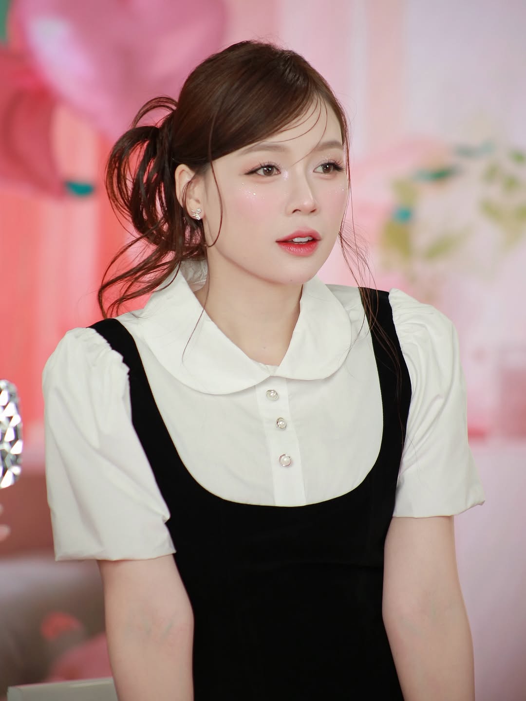 &quot;Mẹ 2 con&quot; Sam chăm lên đồ trẻ trung, toàn đồ bình dân rất dễ học theo - Ảnh 6.
