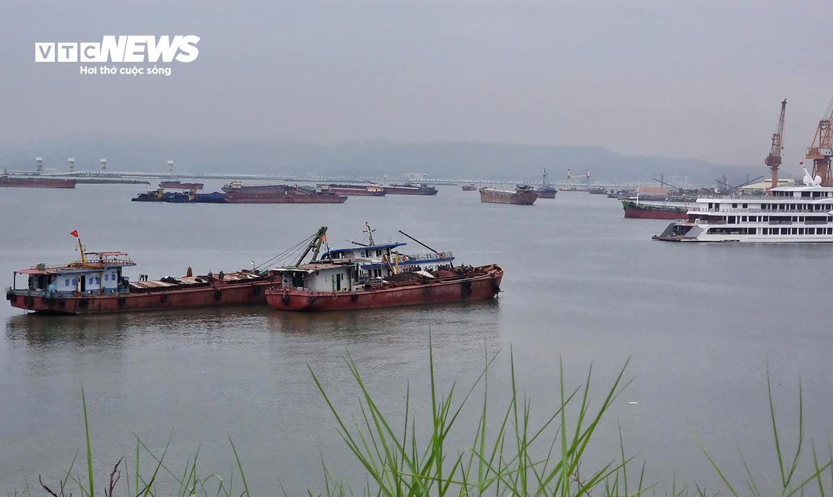 Hình ảnh bên trong tàu du lịch Vịnh Xanh sau tai nạn 36 người chết - Ảnh 9.