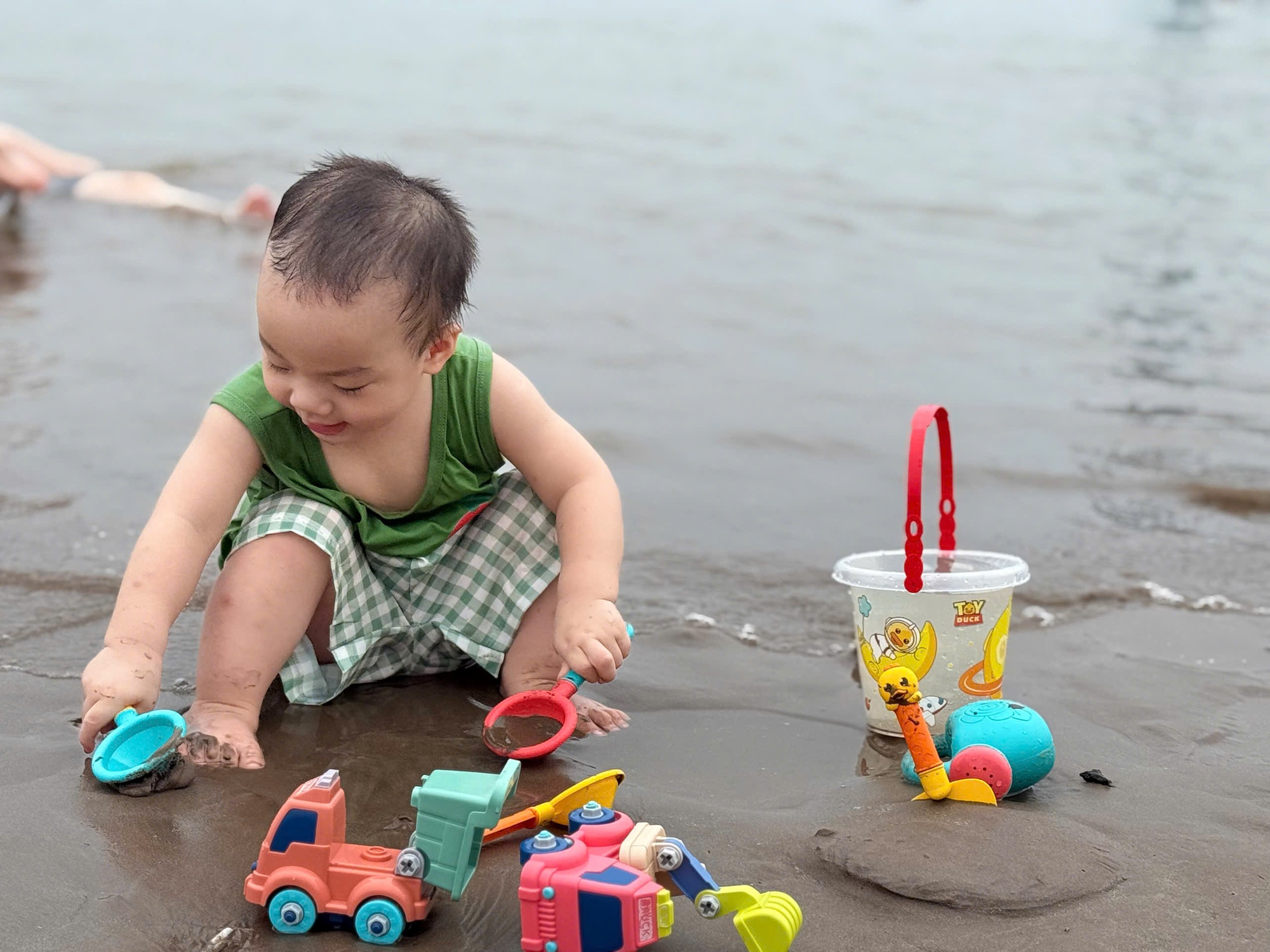 Cho trẻ xê dịch sớm: Không chỉ là chuyện "du lịch đổi gió" mà còn là cách giúp con phát triển cả IQ lẫn EQ- Ảnh 2. Cho trẻ xê dịch sớm: Không chỉ là chuyện "du lịch đổi gió" mà còn là cách giúp con phát triển cả IQ lẫn EQ- Ảnh 2.
