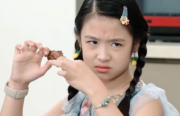-nhi-gia-dinh-la-so-1-len-tieng-sau-khi-bi-reo-ten-trong-clip-to-thai-do-ngoi-sau-khi-dong-phim-4-143542-17531713567621774153126-1753191396718-17531913968692048678434.jpg