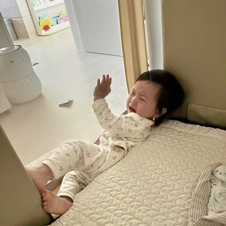 Con đòi hỏi bằng được nhưng cả thèm chóng chán: Phản ứng khác biệt của bố mẹ EQ thấp và bố mẹ EQ cao- Ảnh 4. Con đòi hỏi bằng được nhưng cả thèm chóng chán: Phản ứng khác biệt của bố mẹ EQ thấp và bố mẹ EQ cao- Ảnh 4.