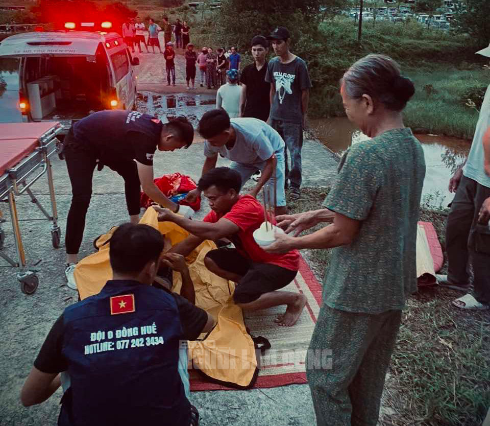Người đàn ông tử vong khi lao ra hồ nước sâu cứu 2 cháu bé đuối nước - Ảnh 1. Người đàn ông tử vong khi lao ra hồ nước sâu cứu 2 cháu bé đuối nước - Ảnh 1.