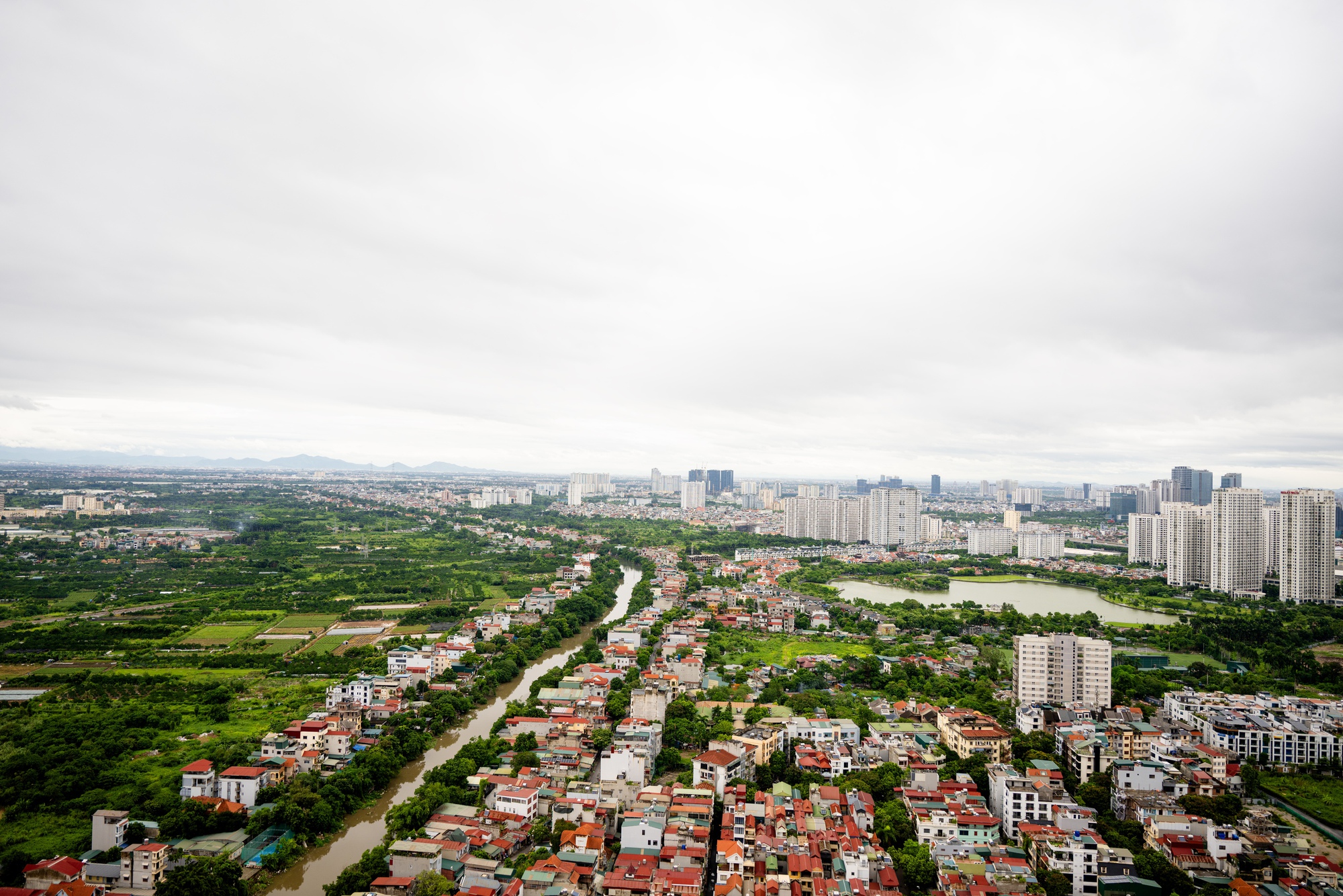 Trực tiếp: Bão số 3 đổ bộ đất liền Hưng Yên - Ninh Bình; CSGT Hà Nội khuyến cáo người dân hạn chế ra đường- Ảnh 2. Trực tiếp: Bão số 3 đổ bộ đất liền Hưng Yên - Ninh Bình; CSGT Hà Nội khuyến cáo người dân hạn chế ra đường- Ảnh 2.