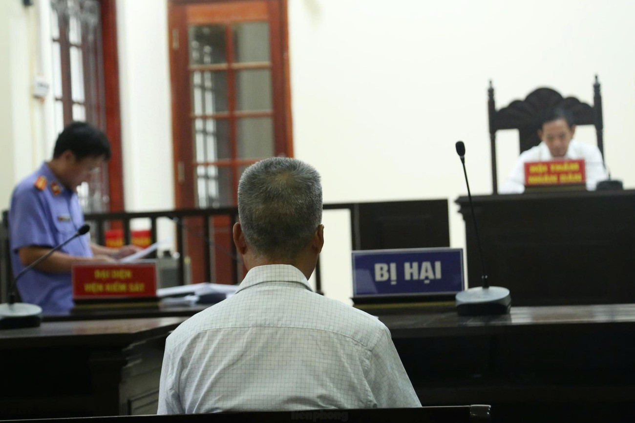 Đầu tư tiền ảo cùng 'gái xinh', người đàn ông 69 tuổi bị lừa hơn 19 tỷ đồng - Ảnh 2. Đầu tư tiền ảo cùng 'gái xinh', người đàn ông 69 tuổi bị lừa hơn 19 tỷ đồng - Ảnh 2.