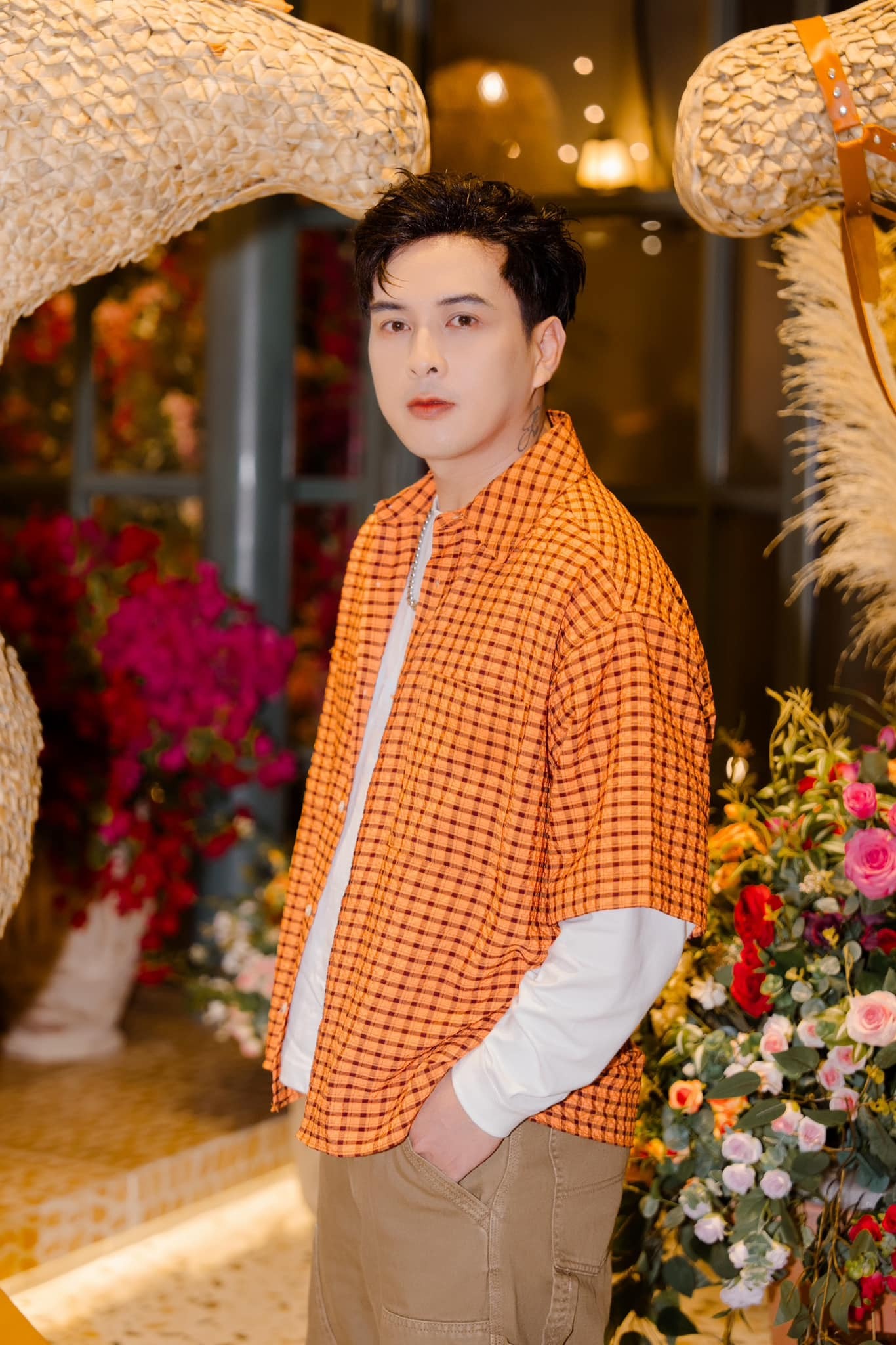 Diệp Lâm Anh thẳng tay chia sẻ hình ảnh NTK Công Trí bị bắt: Diệp Lâm Anh thẳng tay chia sẻ hình ảnh NTK Công Trí bị bắt: