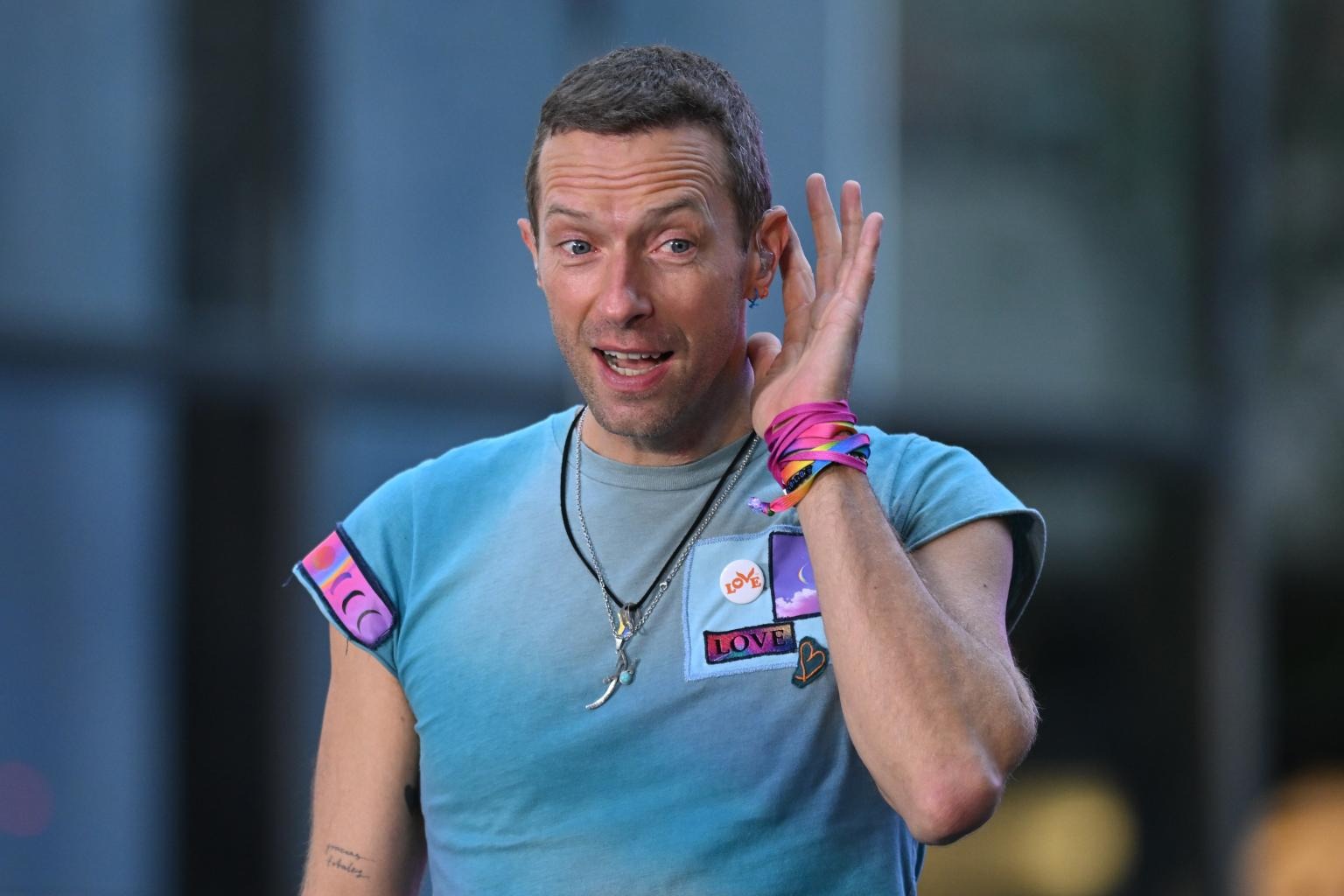chris-martin-coldplay-perform-nb-17532616875391824208838-1753282805101-17532828062301082276759.jpg