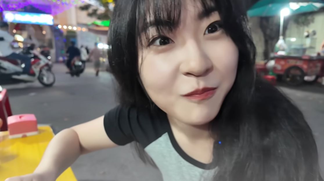 Khách Trung Quốc ngây ngất trước 1 món ăn vỉa hè ở Việt Nam, vét sạch bát không còn một giọt - Ảnh 3. Khách Trung Quốc ngây ngất trước 1 món ăn vỉa hè ở Việt Nam, vét sạch bát không còn một giọt - Ảnh 3.