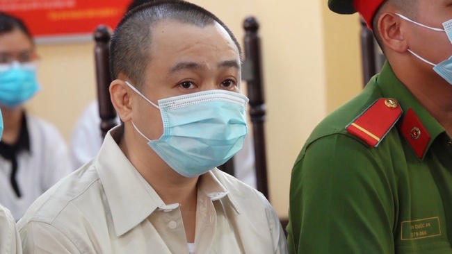 Trước NTK Nguyễn Công Trí, showbiz Việt từng chấn động với loạt nghệ sĩ liên quan ma tuý - Ảnh 9. Trước NTK Nguyễn Công Trí, showbiz Việt từng chấn động với loạt nghệ sĩ liên quan ma tuý - Ảnh 9.