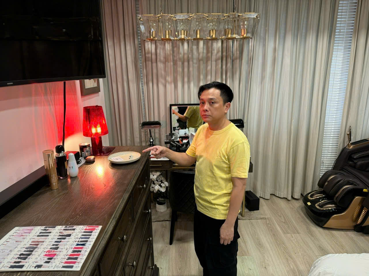 Triệt phá đường đây mua bán, tổ chức sử dụng ma túy do nhà thiết kế Nguyễn Công Trí và đồng phạm thực hiện - Ảnh 5. Triệt phá đường đây mua bán, tổ chức sử dụng ma túy do nhà thiết kế Nguyễn Công Trí và đồng phạm thực hiện - Ảnh 5.