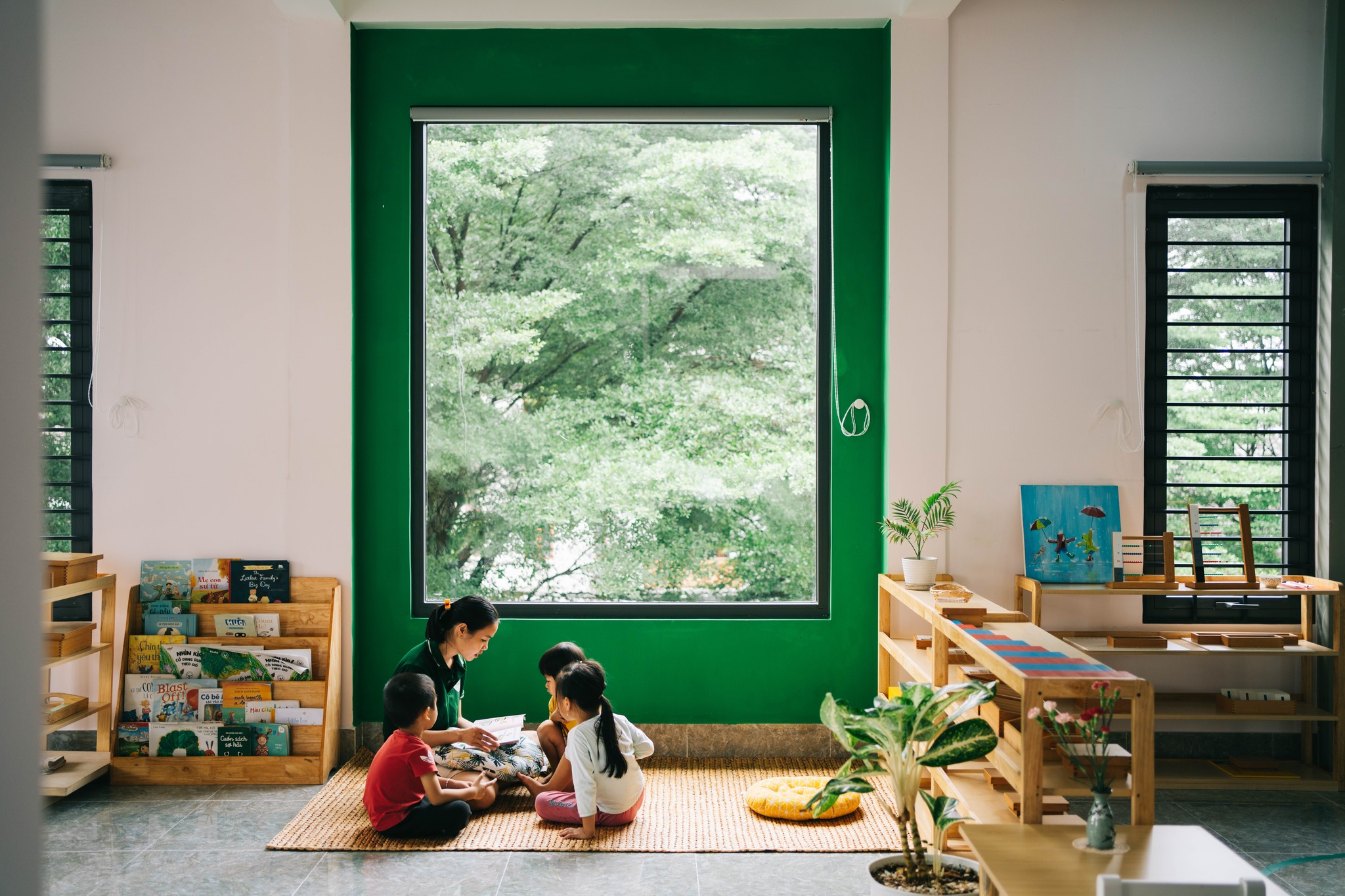 Ở TP.HCM, có ngôi trường xinh như mơ với cách tổ chức sinh nhật cho trẻ cực độc lạ: Nhìn chiếc bánh là thấy tình yêu thương! - Ảnh 2.