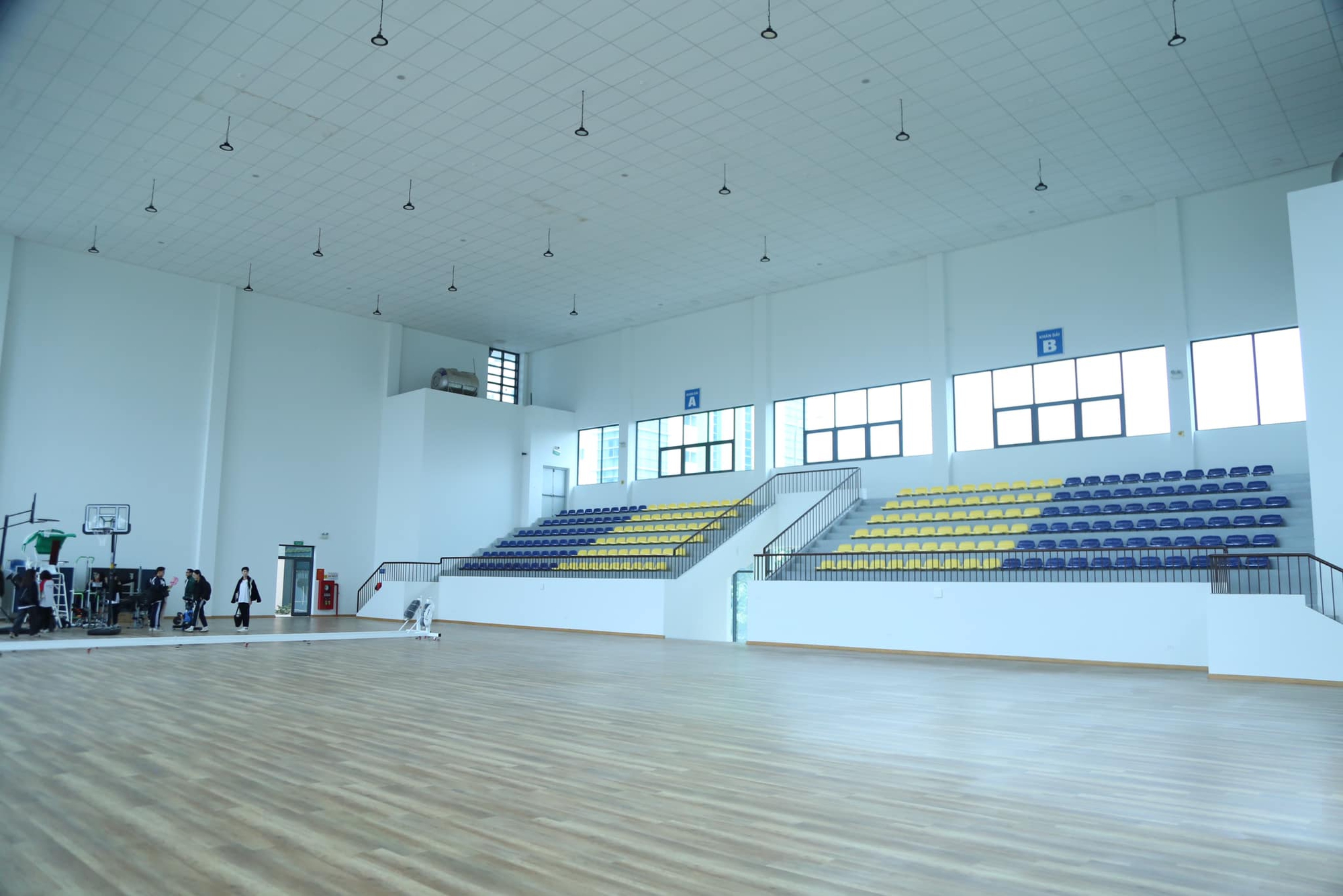 Một trường ĐH sở hữu 6 cơ sở khắp Hà Nội, sinh viên được BIG4 book lịch từ năm 3: Danh xưng "Học viện Hoàng gia" quả không sai!- Ảnh 11. Một trường ĐH sở hữu 6 cơ sở khắp Hà Nội, sinh viên được BIG4 book lịch từ năm 3: Danh xưng "Học viện Hoàng gia" quả không sai!- Ảnh 11.