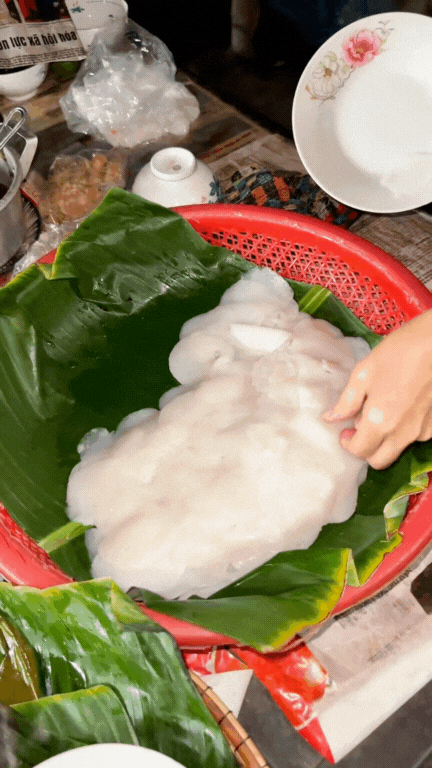 banh-uot-o-lan-4-1753371428572179829308.gif