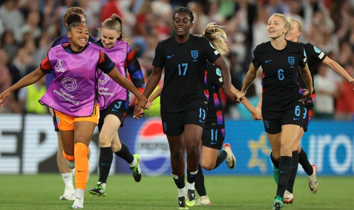 Công chúa Charlotte có thể gây &quot;náo loạn&quot; khi xuất hiện tại chung kết Euro 2025- Ảnh 2.