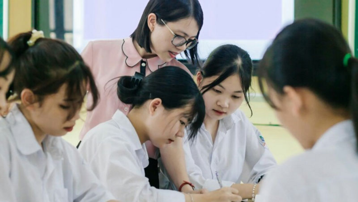 Ngược với hầu hết các ngành, dự báo điểm chuẩn Sư phạm tăng mạnh - Ảnh 1. Ngược với hầu hết các ngành, dự báo điểm chuẩn Sư phạm tăng mạnh - Ảnh 1.